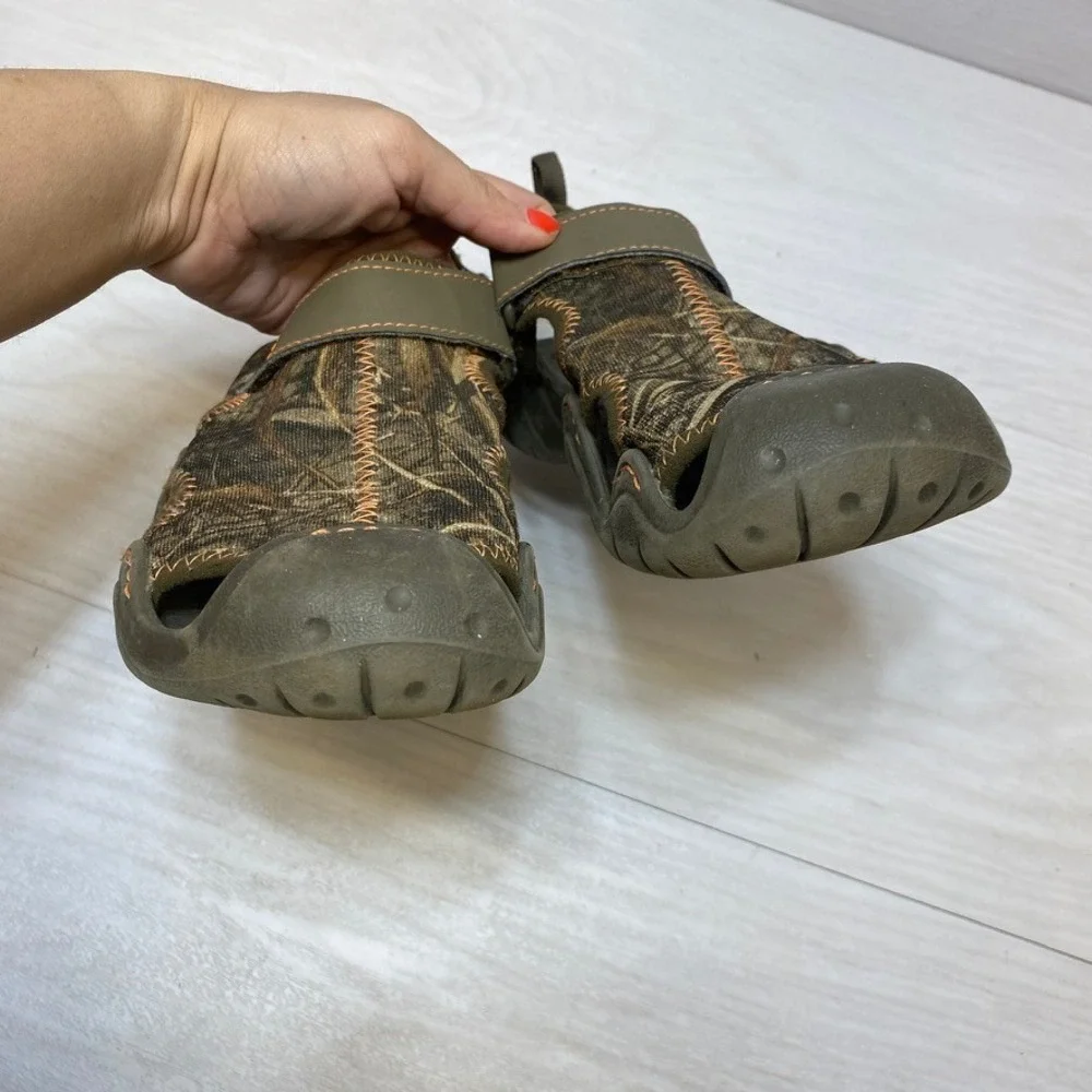 Crocs‎ Swiftwater Camo Sandals Mens 7 Green Brown Water Shoes 201152